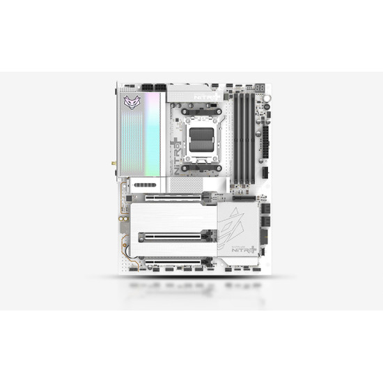 SAPPHIRE NITRO+ X870EA PHANTOM