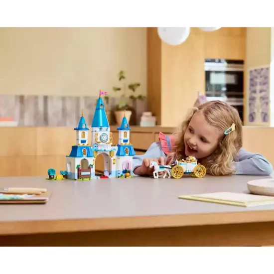LEGO Princess Cinderella's castle and horse-drawn carriage- 43275 LEGO Princess Cinderella's castle and horse-drawn carriage- 43275