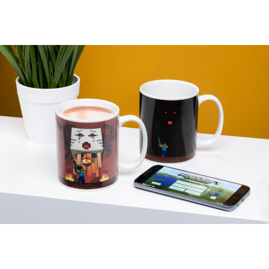 Paladone Minecraft Nether Heat Change Mug, PP10590MCF Paladone Minecraft Nether Heat Change Mug, PP10590MCF