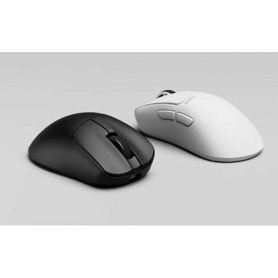Pulsar професионална геймърска мишка Wireless Gaming Mouse Xlite CrazyLight Uyuni White