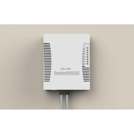 Router MikroTik RB960PGS, 128MB, 5x Gigabit LAN, PoE, USB, 10/100/1000Mbit, WiFi, RouterOS L4 Router MikroTik RB960PGS, 128MB, 5x Gigabit LAN, PoE, USB, 10/100/1000Mbit, WiFi, RouterOS L4