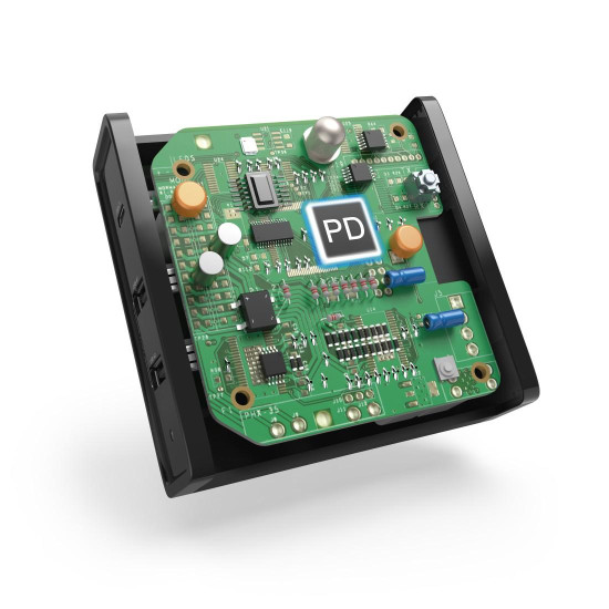 Универсална зарядна станция, 3 порта, USB-C / USB-A (PD), 5-20V/65W, 200017