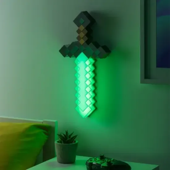 Лампа Paladone: Minecraft - Diamond Sword Light, PP12711MCF