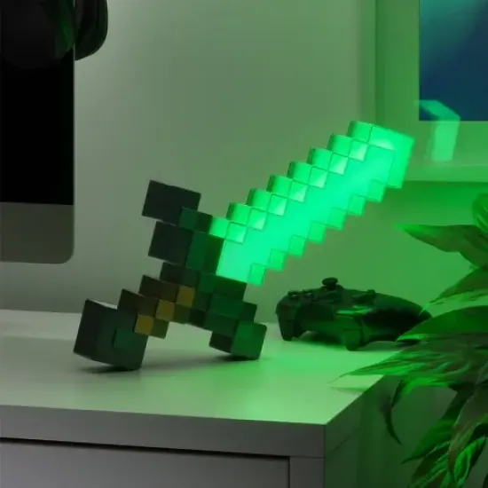 Лампа Paladone: Minecraft - Diamond Sword Light, PP12711MCF