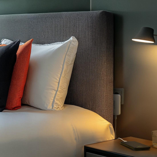 Hama Fast Charger, 2x USB-C, 1x USB-A, Flat Mini Charger, PD, 65 W, wht