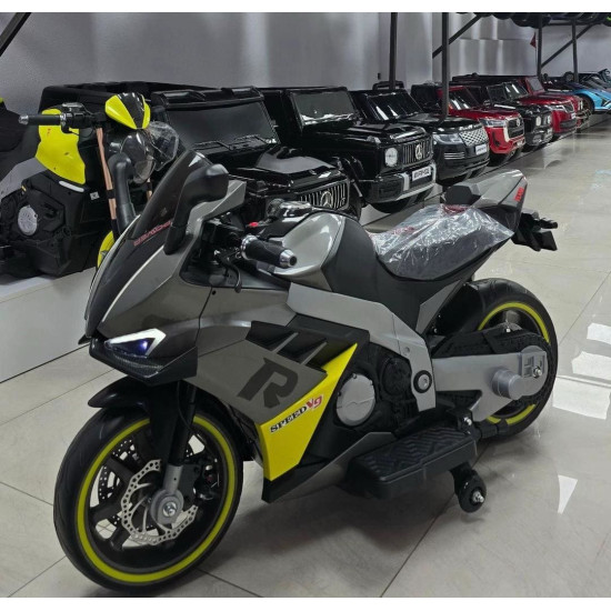 Акумулаторен мотор XR Racing 12V/12Ah с дискови спирачки