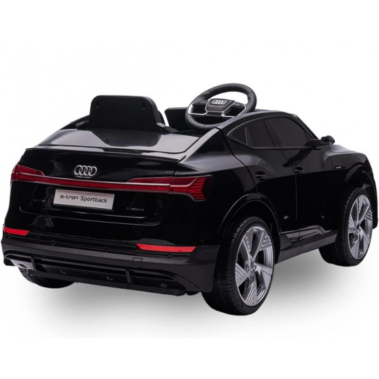 Акумулаторна кола AUDI Sportsback 4x4 с кожена седалка и меки гуми 12V