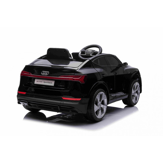 Акумулаторна кола AUDI Sportsback 4x4 с кожена седалка и меки гуми 12V