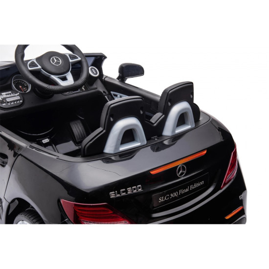 Акумулаторна кола Mercedes SLC300 с меки гуми и кожена седалка 12V
