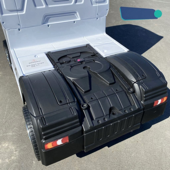 Акумулаторен КАМИОН Mercedes ACTROS Licensed 2X12V